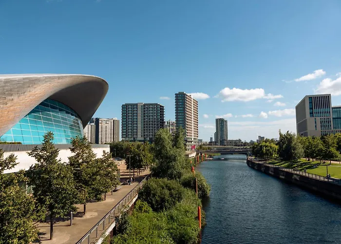 Quick Access To London City, Self Check-In!