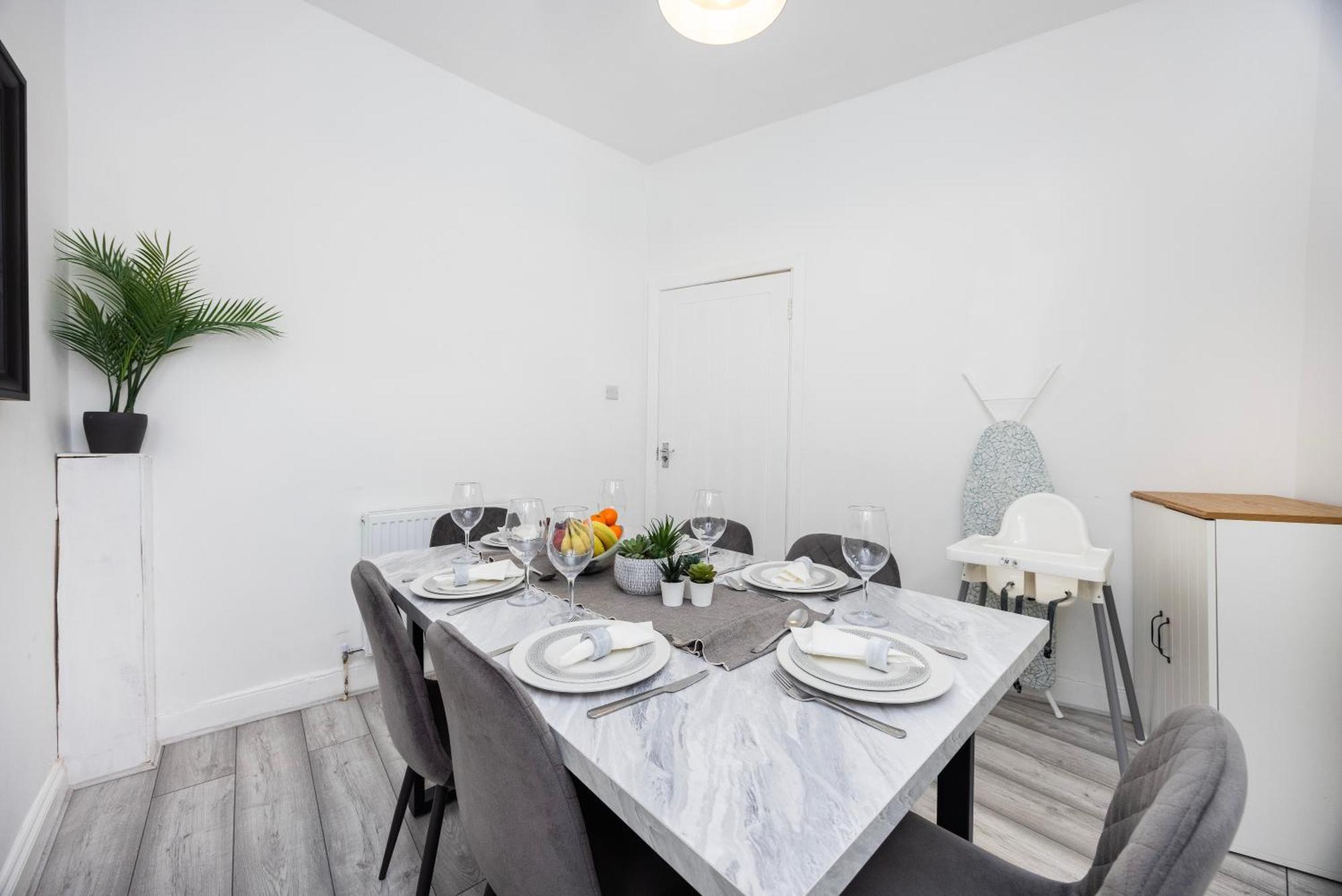 Quick Access To City, Self Check-in! London