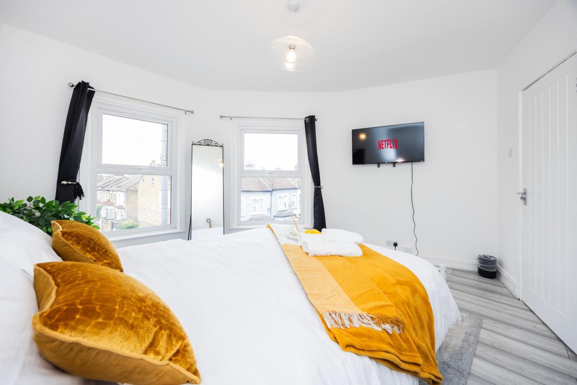 Quick Access To City, Self Check-in! Apartment London