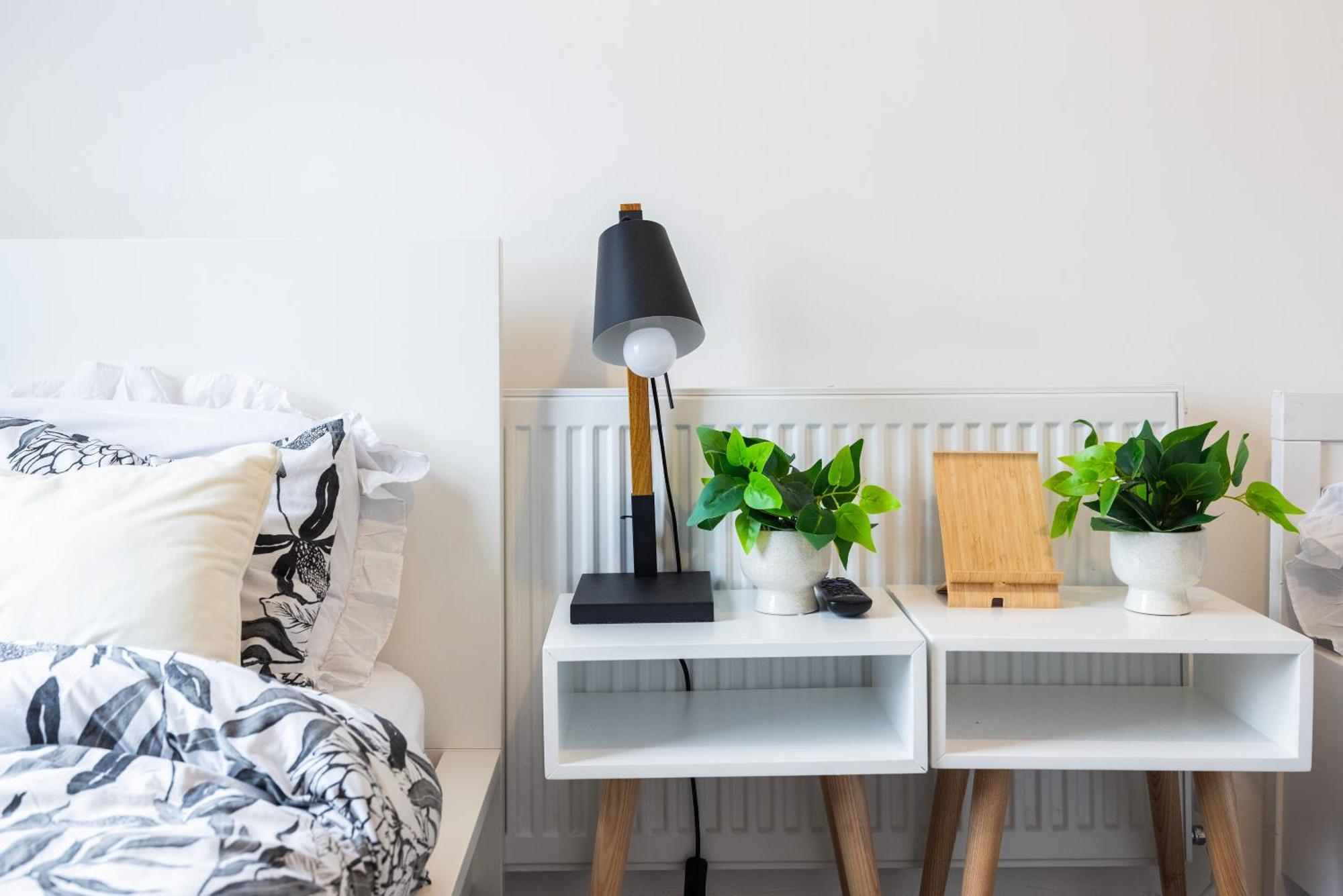 Quick Access To City, Self Check-in! Apartment