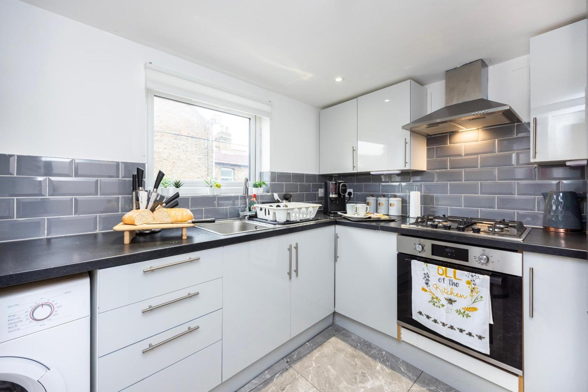 Quick Access To City, Self Check-in! London