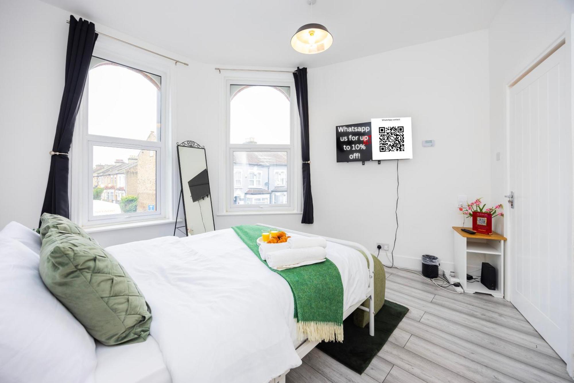Quick Access To City, Self Check-in! Apartment London
